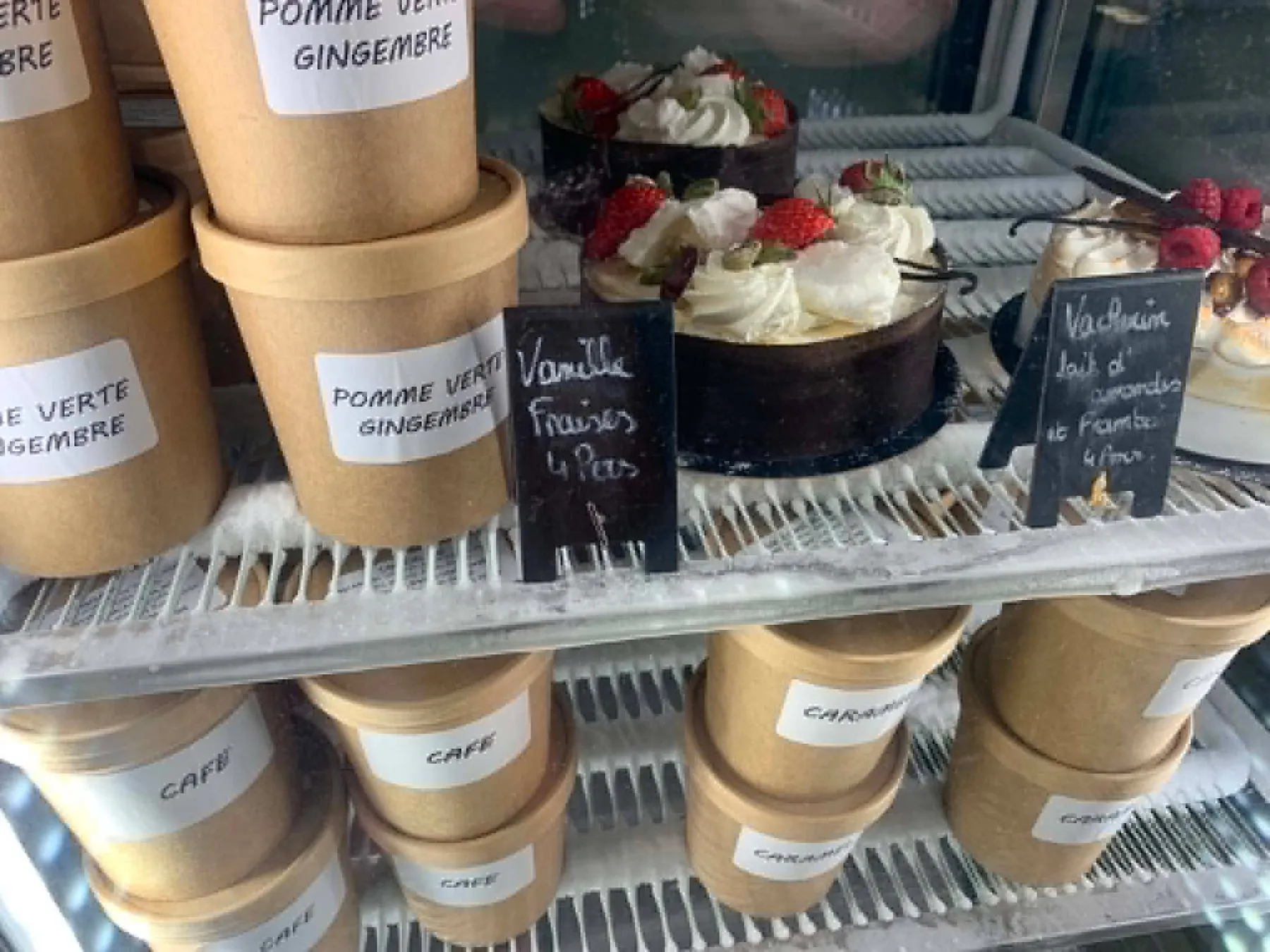 Pots de glace maison et gâteaux glacés